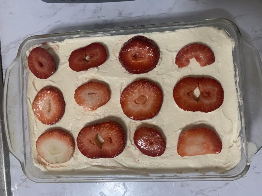 Making+Strawberry+Shortcake+Cookie+Bars
